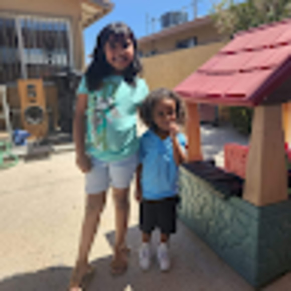 Meet your Posher, Dinora - Picture 1 of 1